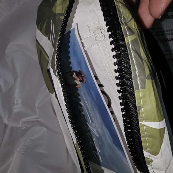 Aloha Collection Mini Hip Pack Green palm leaf Lū'au print - Picture 3 of 5